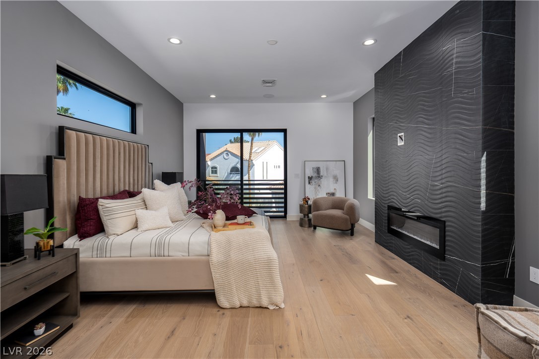2824 Queens Courtyard Drive Property Photo 15