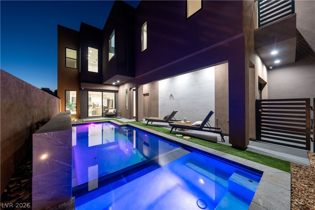 2824 Queens Courtyard Drive Property Photo 26