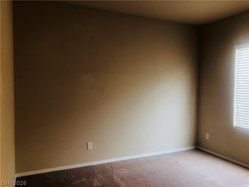 5827 Corbin Avenue Property Photo 12