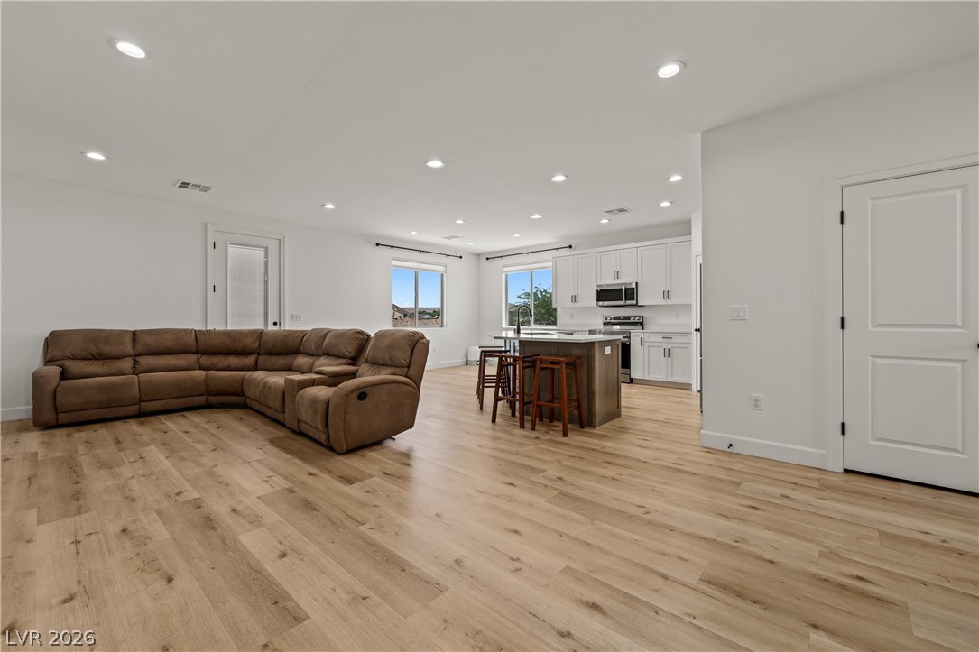 472 West Ryan Avenue Property Photo 14