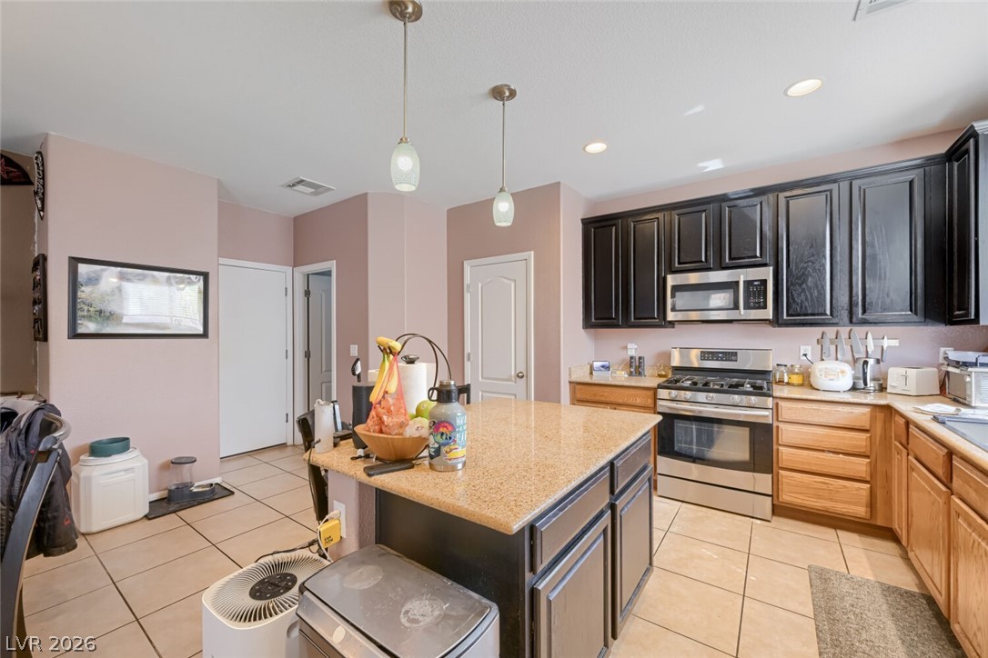 7242 Regent Pond Street Property Photo 12
