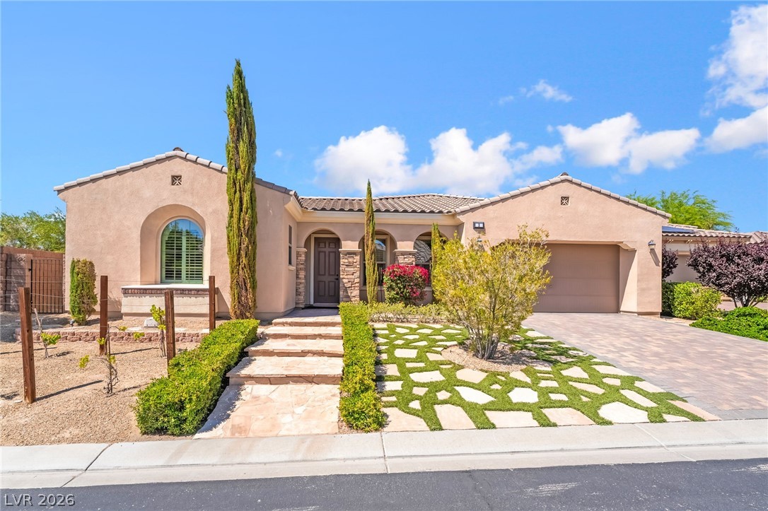 2 Lago Turchino Court Property Photo 1
