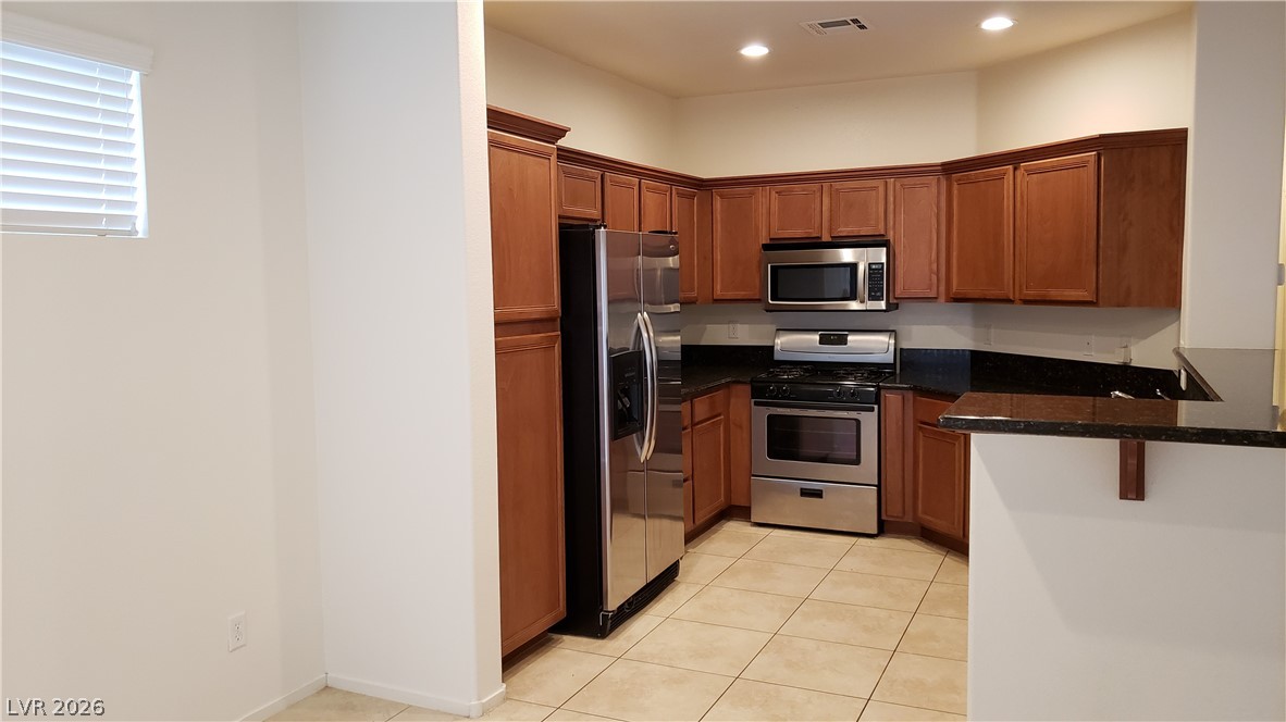 924 Maple Pines Avenue Property Photo 2