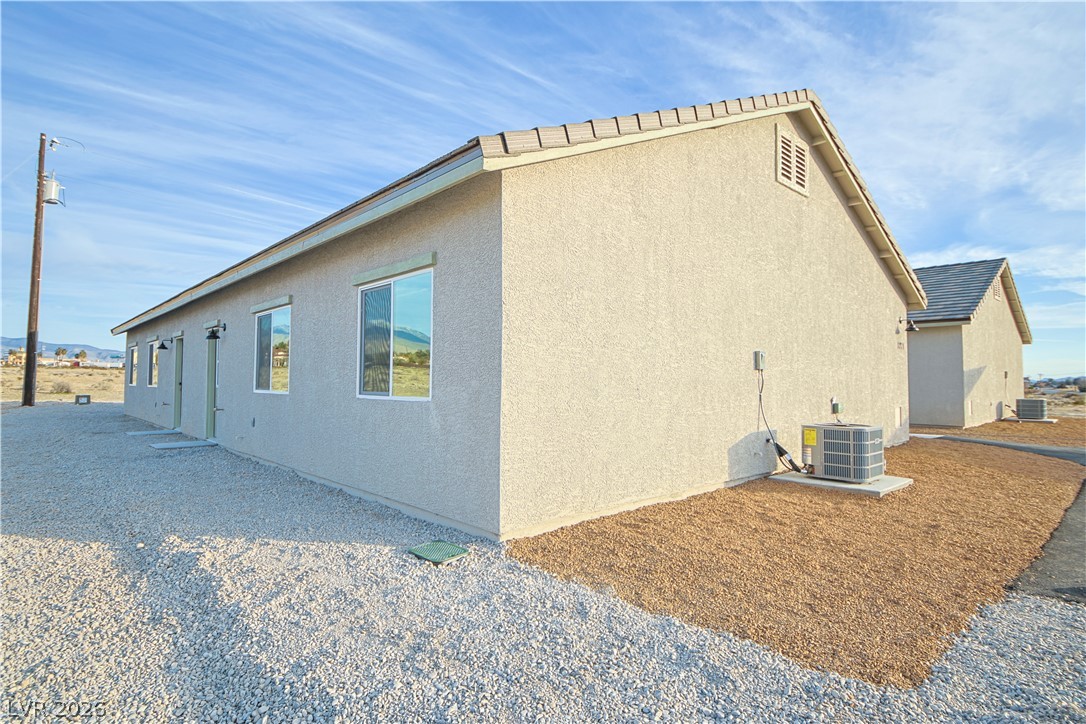 1100 Sixshooter Property Photo 2