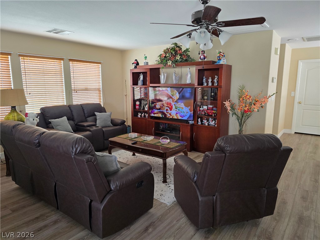9524 Brewing Cloud Avenue Property Photo 5