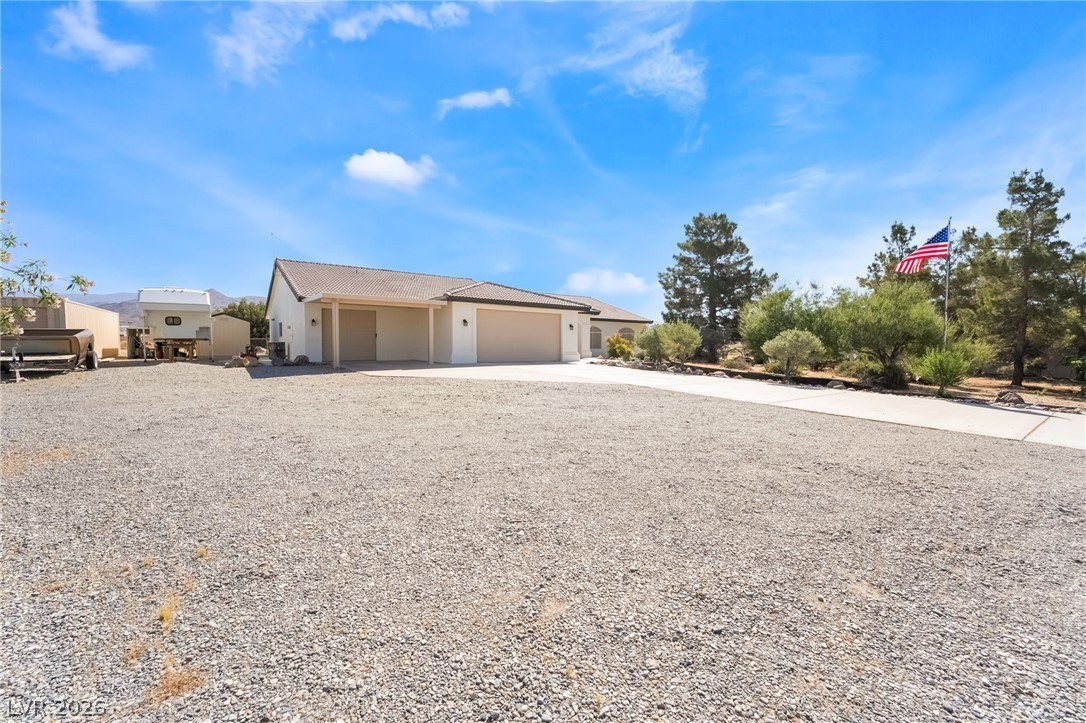 4210 England Drive Property Photo 3