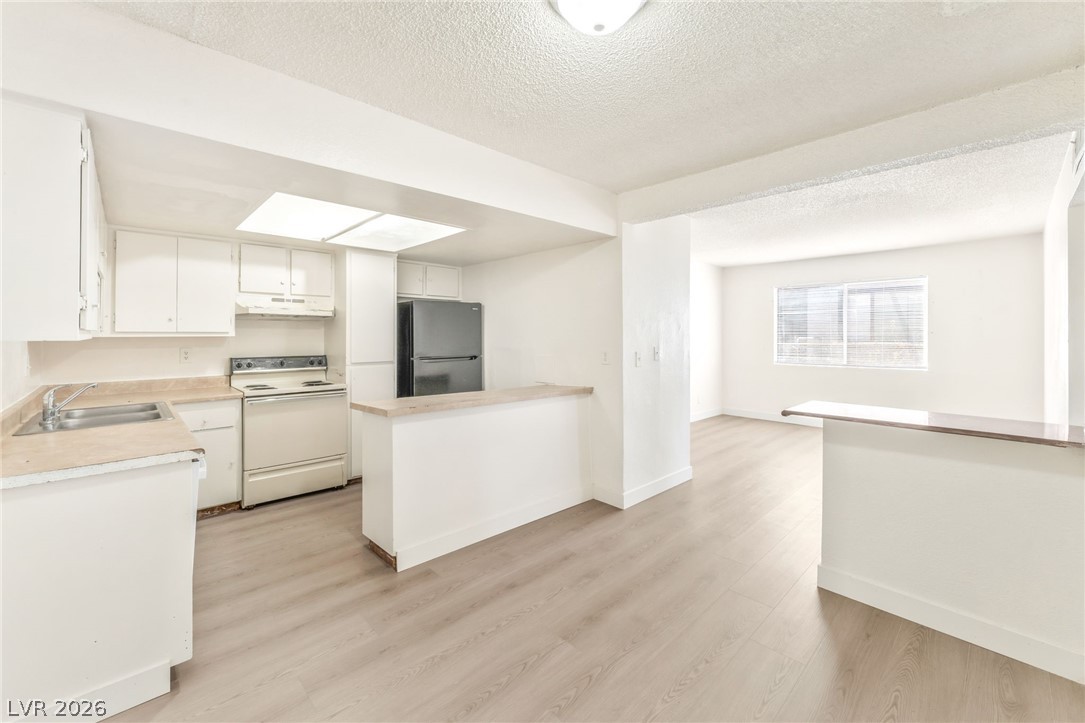 5309 West Cheyenne Avenue 2 Property Photo 8