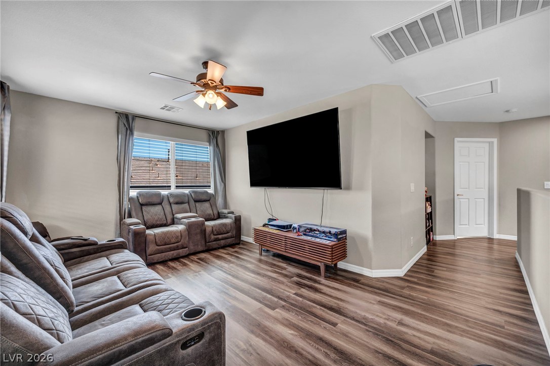 10547 Forum Peak Lane Property Photo 15