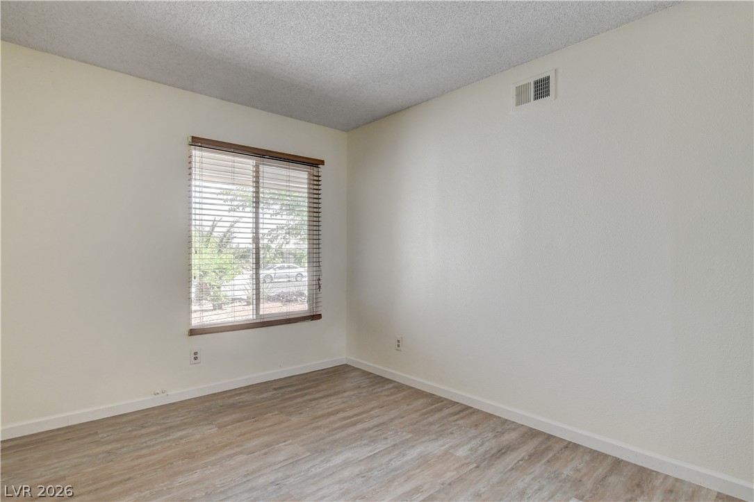 2085 Wagonwheel Avenue Property Photo 6