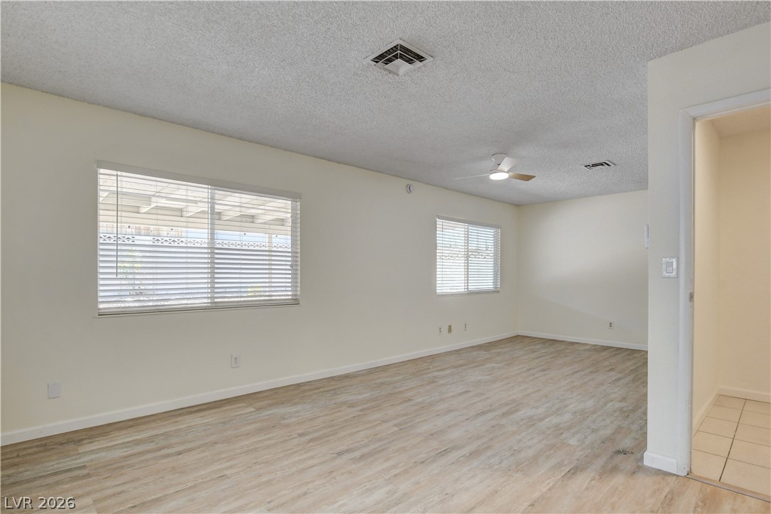 2085 Wagonwheel Avenue Property Photo 9