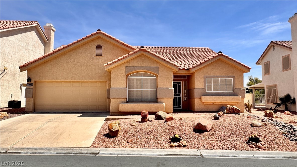 5032 Forest Oaks Drive Property Photo 1