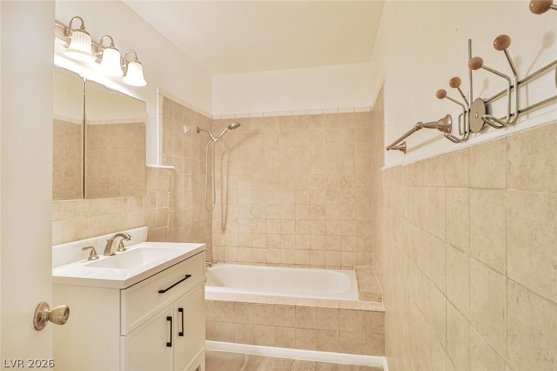 1517 Bryn Mawr Avenue Property Photo 58