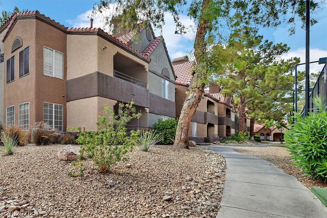 2200 South Fort Apache Road 2155 Property Photo 1