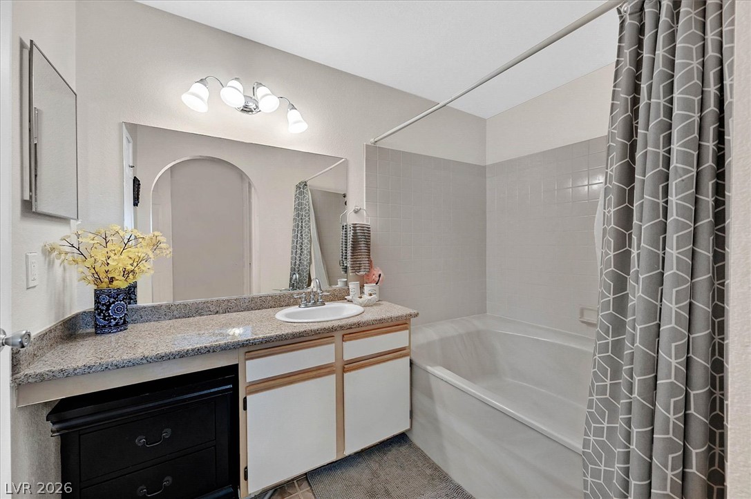 2200 South Fort Apache Road 2155 Property Photo 16