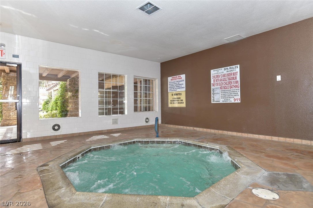 2200 South Fort Apache Road 2155 Property Photo 31