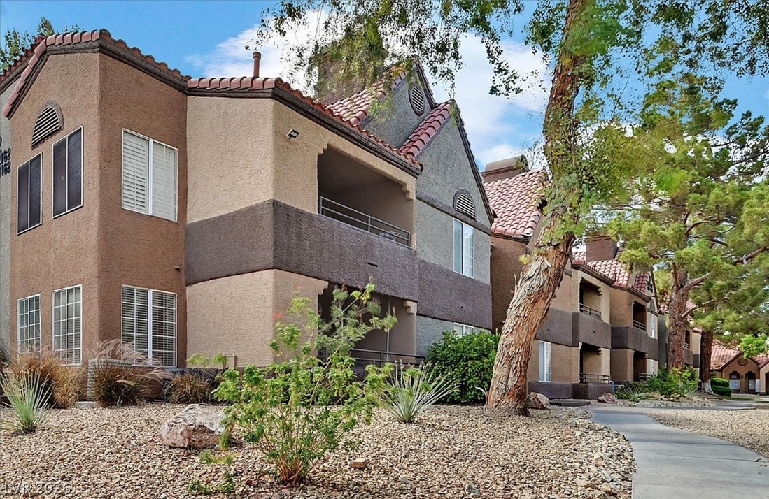 2200 South Fort Apache Road 2155 Property Photo 45