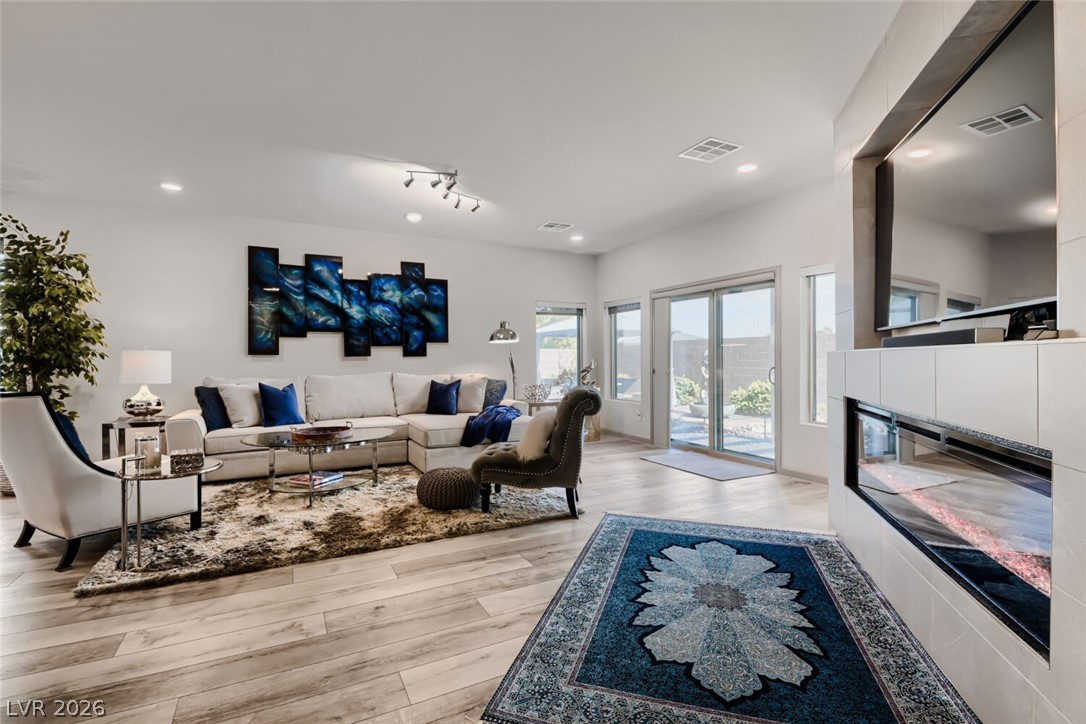356 Coastal Fog Avenue Property Photo 6