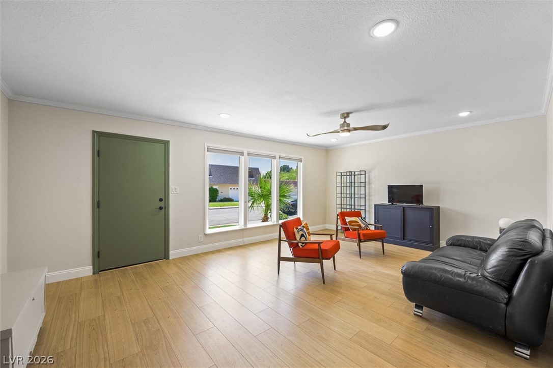 3779 Territory Street Property Photo 7