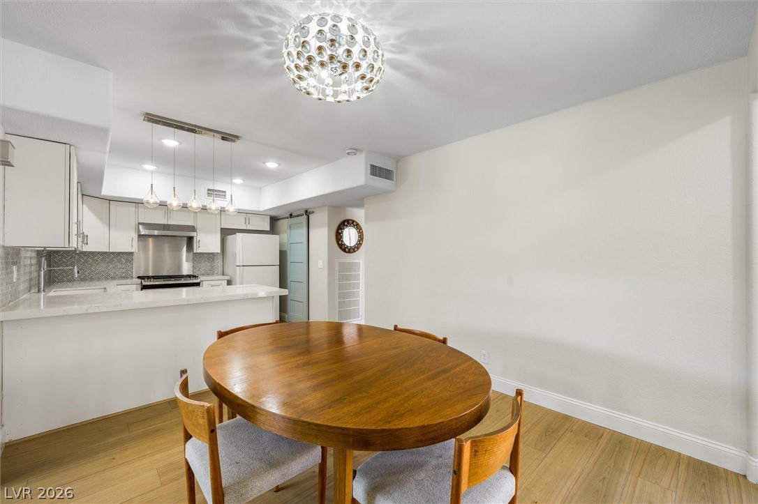 3779 Territory Street Property Photo 11