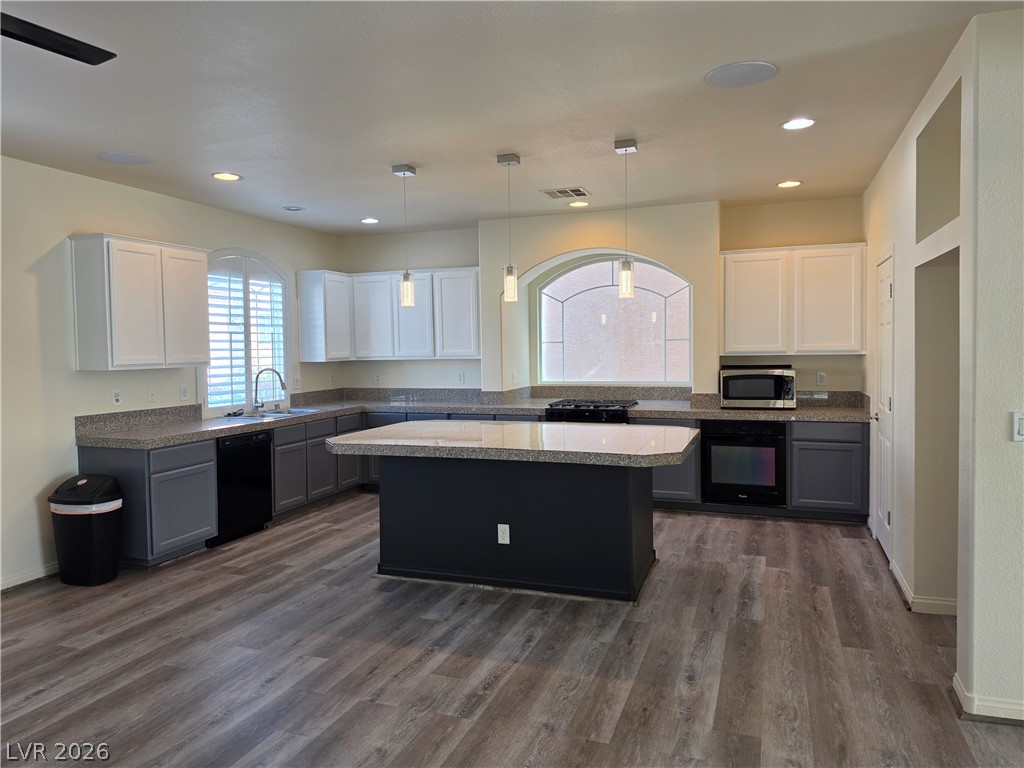 9739 Fox Estate Street Property Photo 8