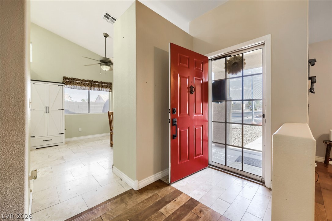 2402 White Sails Court Property Photo 9
