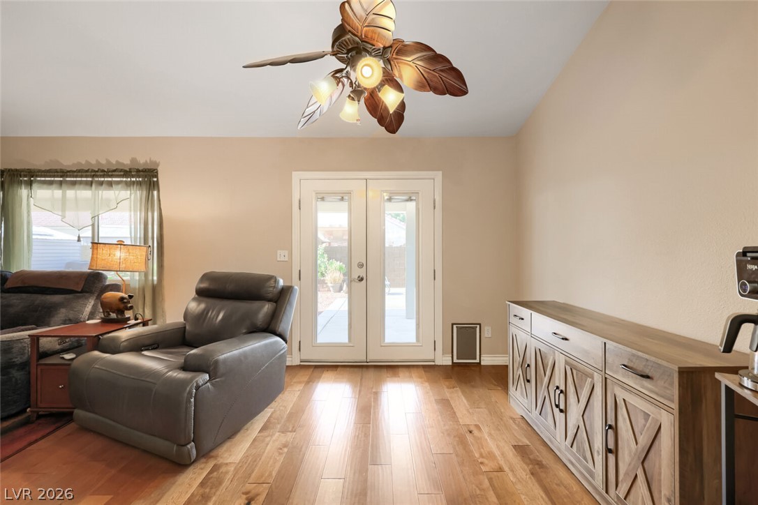 2402 White Sails Court Property Photo 16