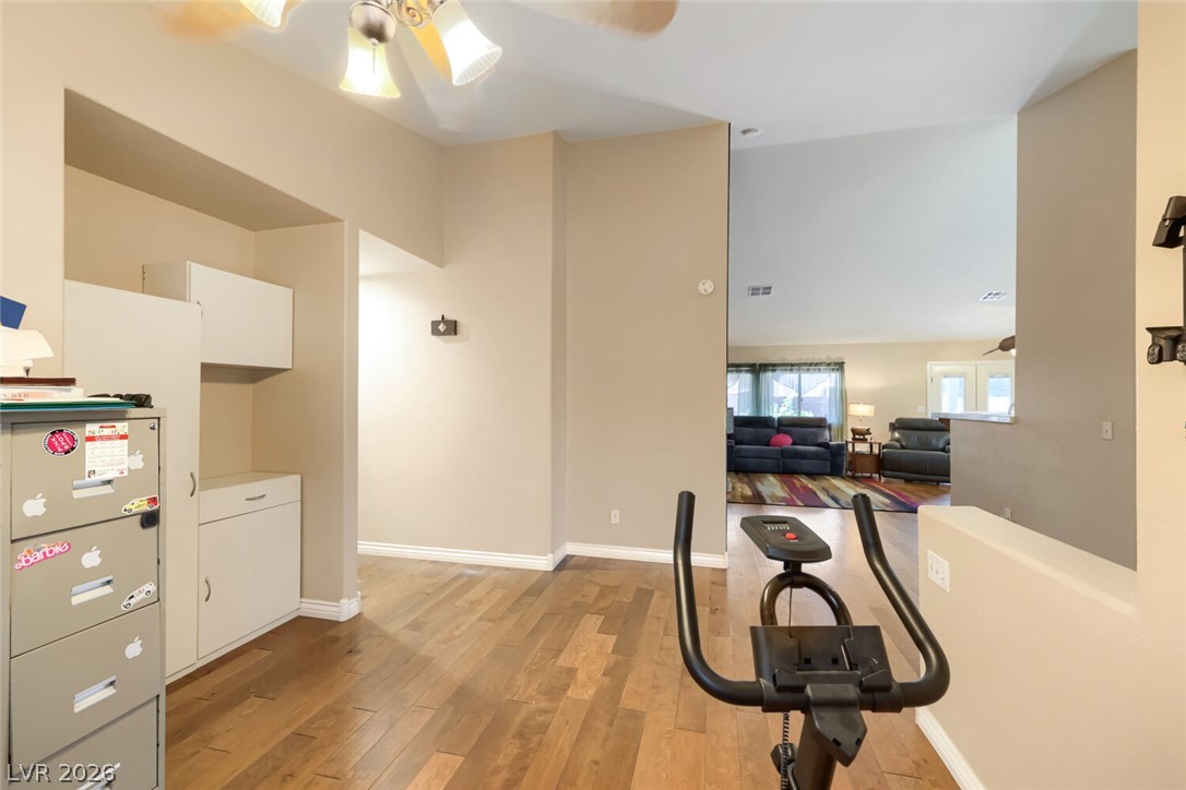 2402 White Sails Court Property Photo 21