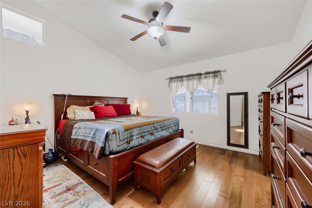 2402 White Sails Court Property Photo 33