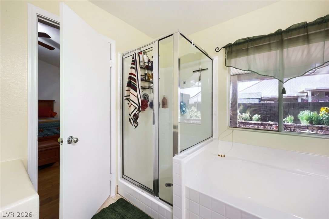 2402 White Sails Court Property Photo 40