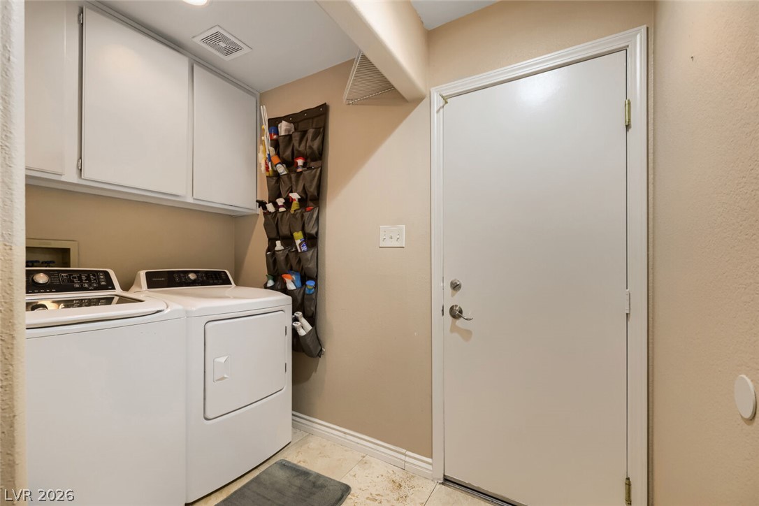 2402 White Sails Court Property Photo 45