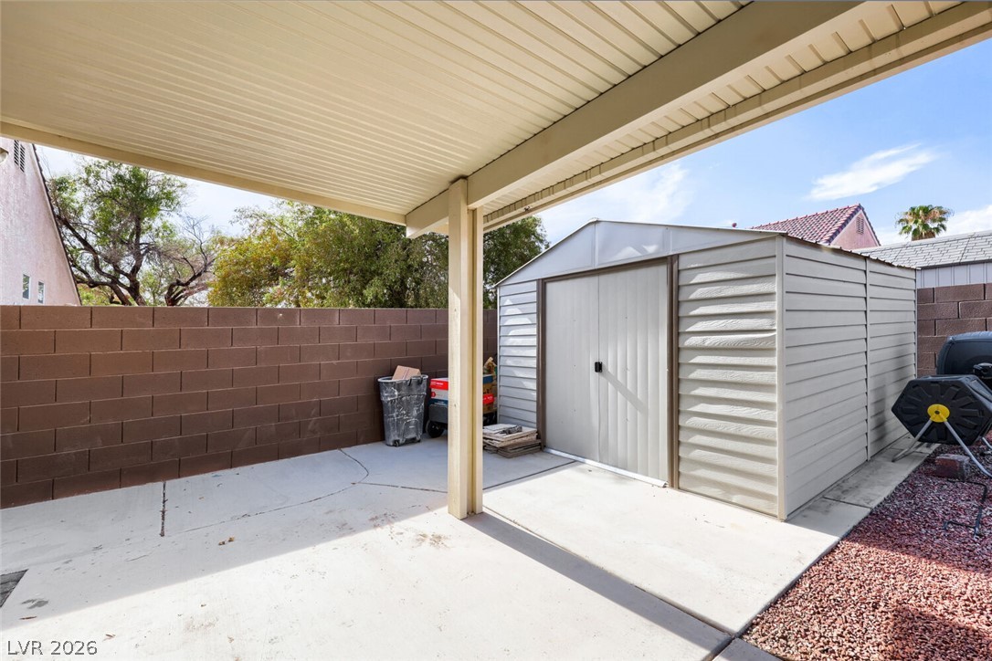 2402 White Sails Court Property Photo 54