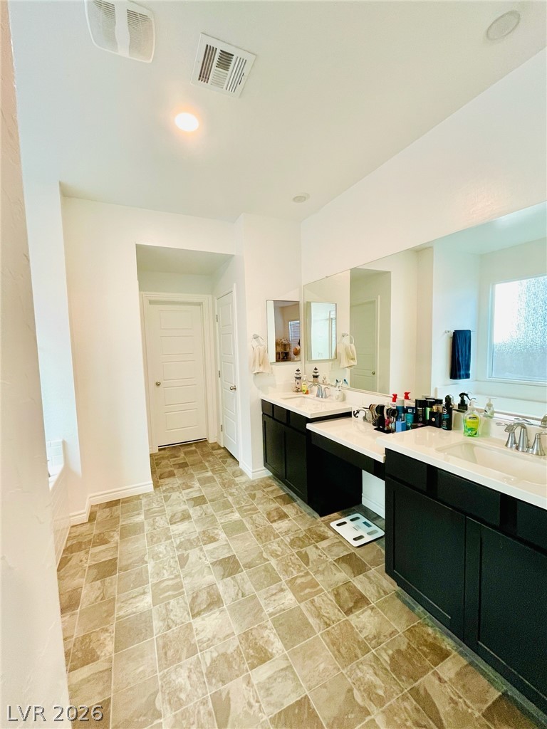 4376 Latitude Valley Court Property Photo 18