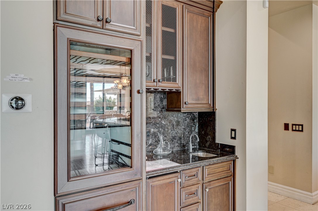 6160 El Camino Road Property Photo 12