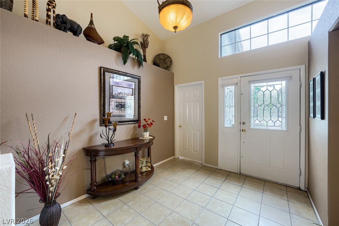 9536 Cliff View Way Property Photo 5
