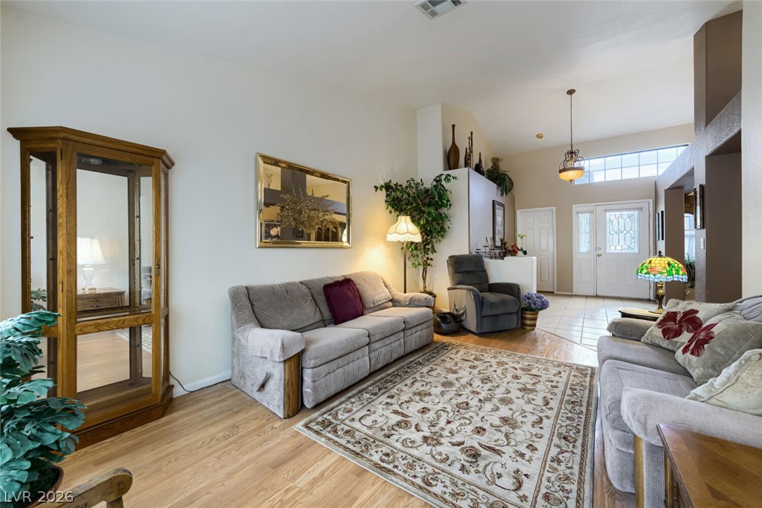9536 Cliff View Way Property Photo 7