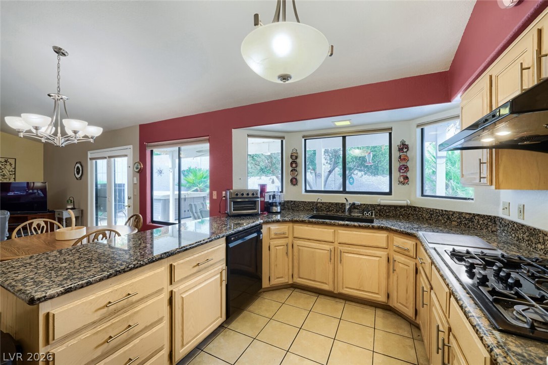 9536 Cliff View Way Property Photo 9