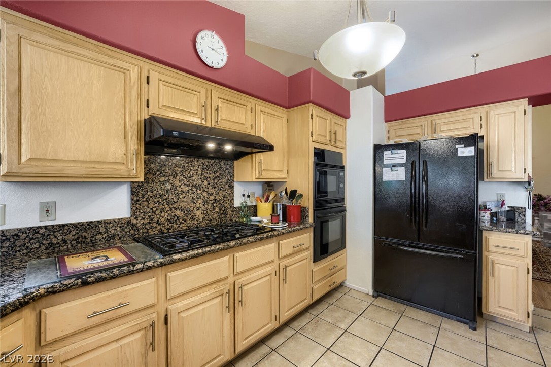9536 Cliff View Way Property Photo 11
