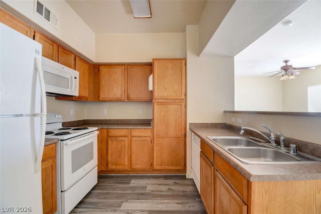7255 West Sunset Road 1077 Property Photo 8