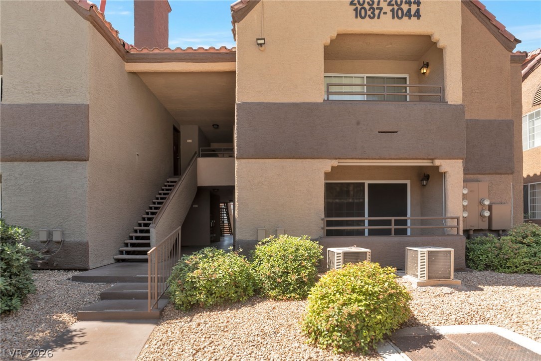 2200 South Fort Apache Road 1044 Property Photo 1