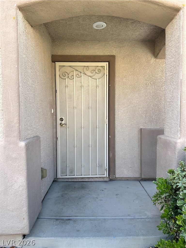 711 Iron Bridge Street Property Photo 2