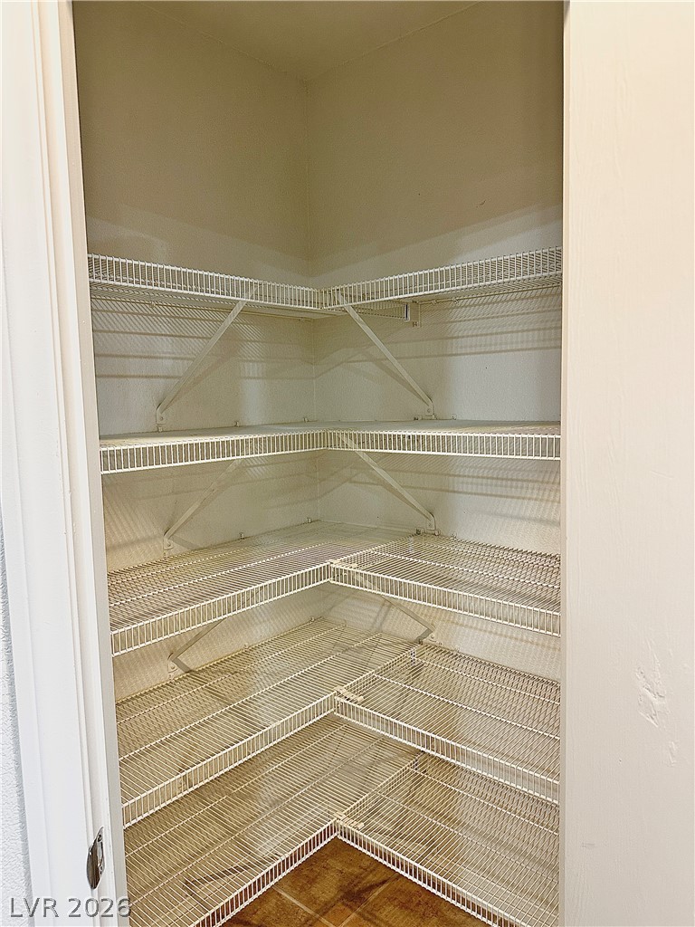 711 Iron Bridge Street Property Photo 14