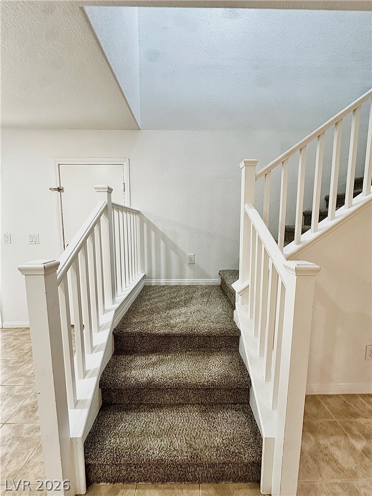 711 Iron Bridge Street Property Photo 16