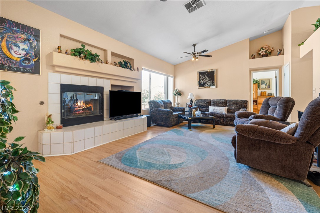 4904 Pulsar Court Property Photo 13