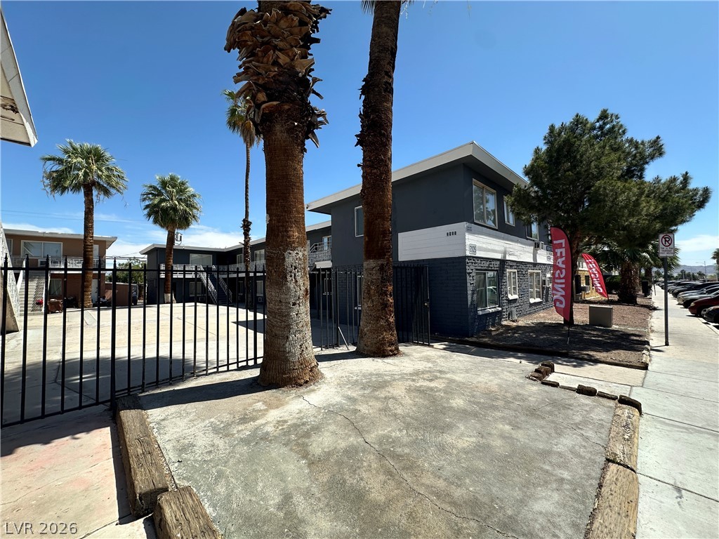 2105 Sunrise Avenue 2 Property Photo 1
