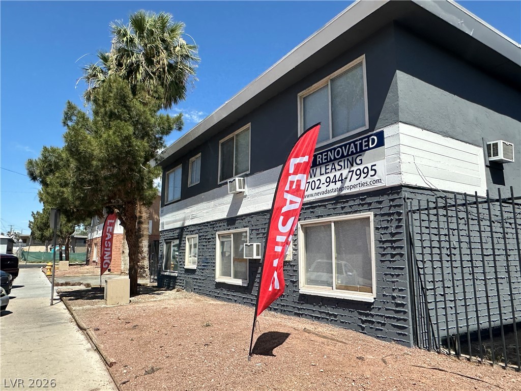 2105 Sunrise Avenue 2 Property Photo 3