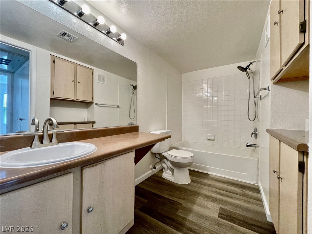555 East Silverado Ranch Boulevard 1014 Property Photo 13