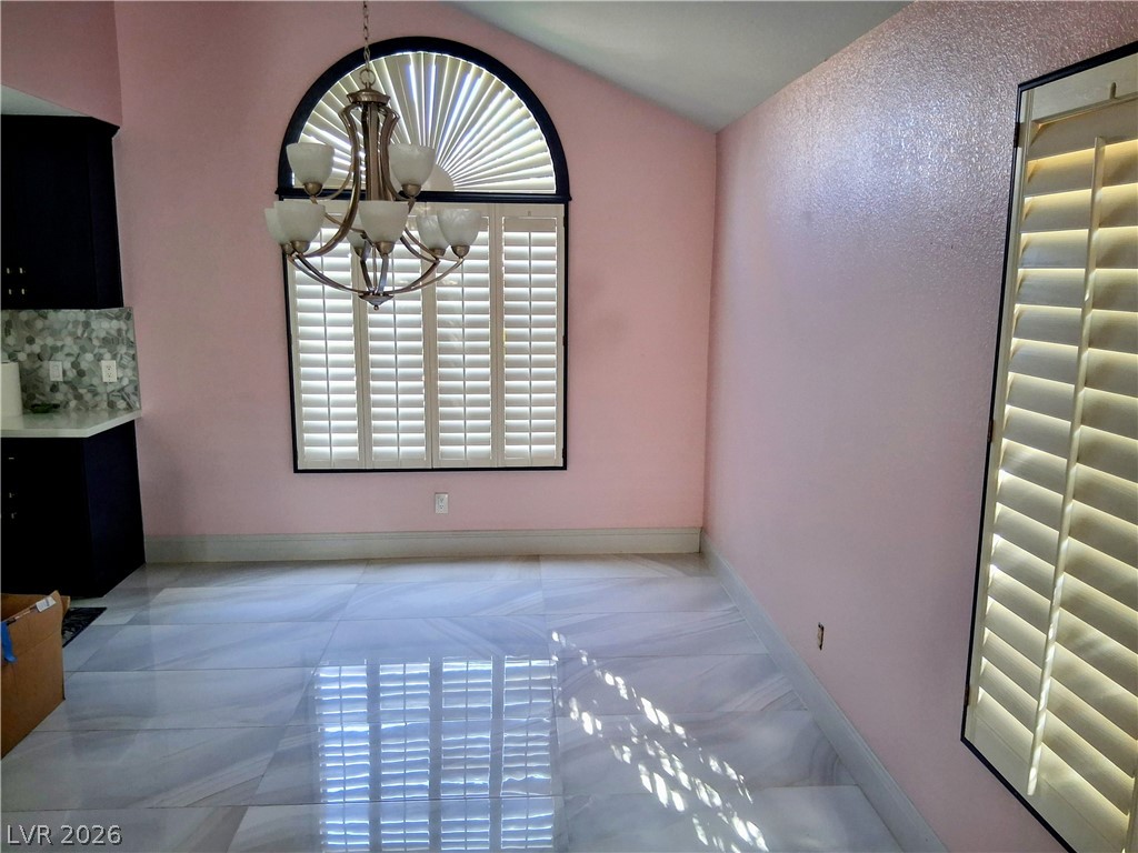 2320 Angelfire Street Property Photo 6