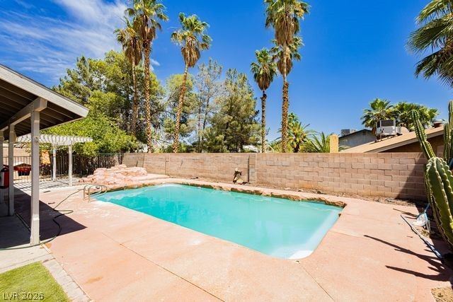 5436 El Roble Court Property Photo 22