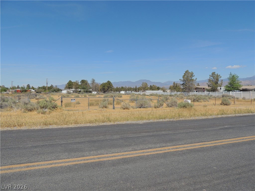 1580 Thousandaire Boulevard Property Photo 3