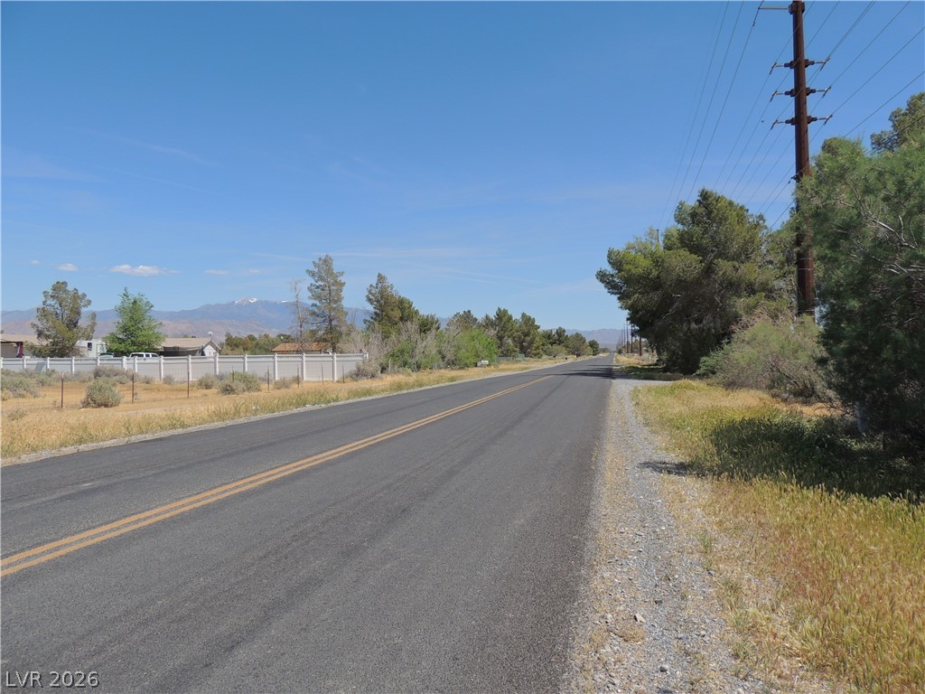 1580 Thousandaire Boulevard Property Photo 14